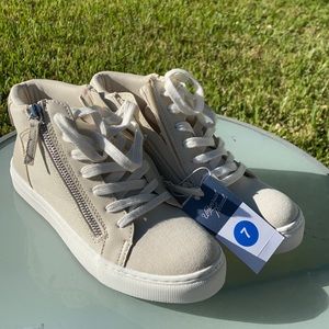 Universal Thread women’s Brooklin high tops